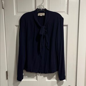 Cloth & stone Tie Neck Button Down Top in Navy Blue Size Medium